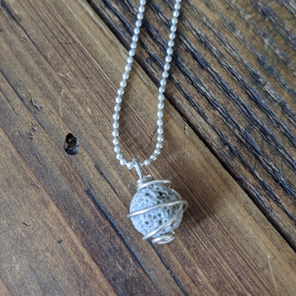 Lava Bead Necklace For Essential Oil - Picture 6 of 12